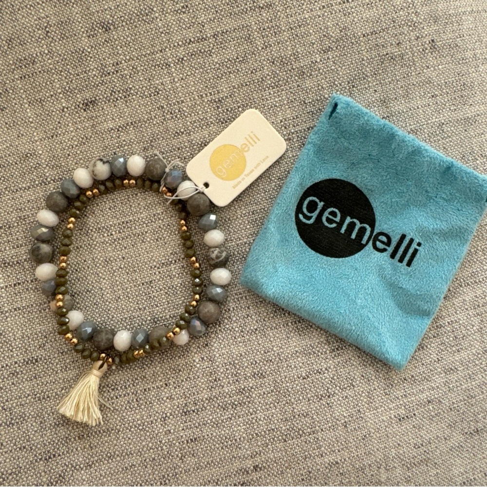 NWT RETAILS $52 Gemelli Bracelet Set with Pouch beaded with tassel slip on